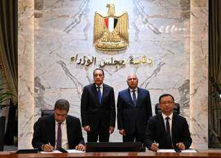 باستثمارات 123 مليون دولار.. توقيع اتفاقية لتصنيع طرازين من سيارات ”جيتور” في مصر