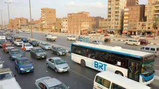 ”النقل” تناشد المواطنين بعدم استخدام الحارة المخصصة لمسار الأتوبيس الترددي| صور