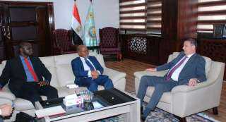 وزير الزراعة يناقش نقل الخبرة المصرية في زراعة الأرز إلى إفريقيا