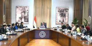 رئيس الوزراء يتابع موقف تمويل مشروعات المبادرة الرئاسية ”حياة كريمة”