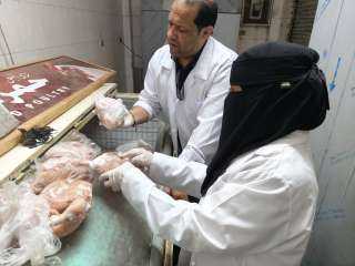 ”الخدمات البيطرية” تضبط 122 طنًا من اللحوم والدواجن والأسماك الفاسدة خلال يونيو