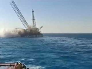الفريق أسامة ربيع: حركة الملاحة بالقناة منتظمة... ولم تتأثر بحادث غرق الحفار ADMARINE12