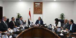 رئيس الوزراء يًُتابع موقف تسليم الوحدات السكنية للموظفين المنتقلين للعمل بالعاصمة الإدارية