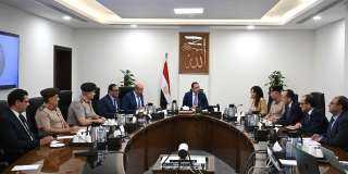 رئيس الوزراء يتابع الإجراءات التنفيذية لمشروع ”مبنى 4” بمطار القاهرة