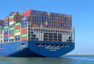 سفينة الحاويات CMA CGM ZEPHYR تعبر قناة السويس متجهة إلى ميناء الإسكندرية