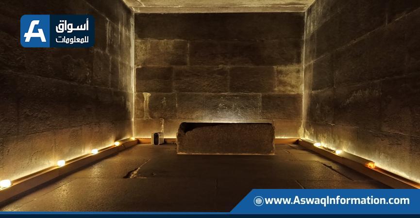 إضاءة الأهرامات