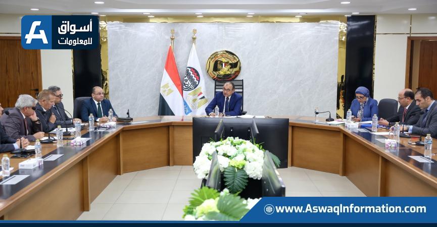 وزير قطاع الأعمال يوجه مجلس إدارة «النصر للإسكان» بترضية العملاء