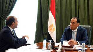 رئيس الوزراء يُتابع مع وزير المالية موقف سداد المستحقات المتأخرة للمصدرين