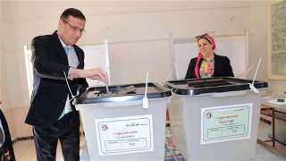وزير الزراعة يدلي بصوته في انتخابات مجلس الشيوخ ويدعو الناخبين للمشاركة الإيجابية