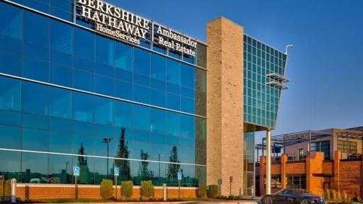 السيولة النقدية لدى بيركشاير هاثاواي تسجل مستوى قياسياً