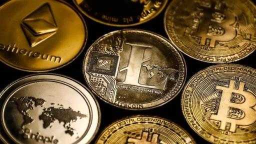 البيتكوين تتراجع بنحو 2% مع ابتعاد المستثمرين عن الأصول الخطرة