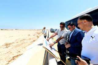 على مساحة 93 ألف فدان.. وزير الإسكان يتفقد مخطط تنمية غرب رأس الحكمة