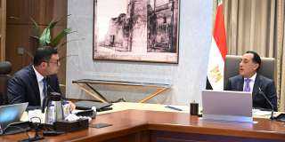 وزير الإسكان يستعرض ملامح الاستراتيجية الوطنية للبناء الأخضر.. ومستجدات المشروعات الجديدة