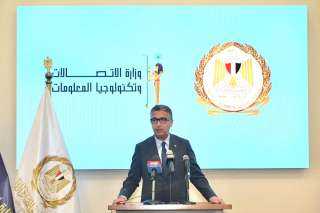 وزيرا التموين والاتصالات يطلقان استمارة تحديث بيانات المواطنين ببورسعيد