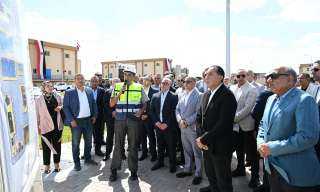 بتكلفة 475.8 مليون جنيه.. رئيس الوزراء يفتتح محطة المياه ومأخذ المياه العكرة بمنطقة القنطرة غرب الصناعية| صور
