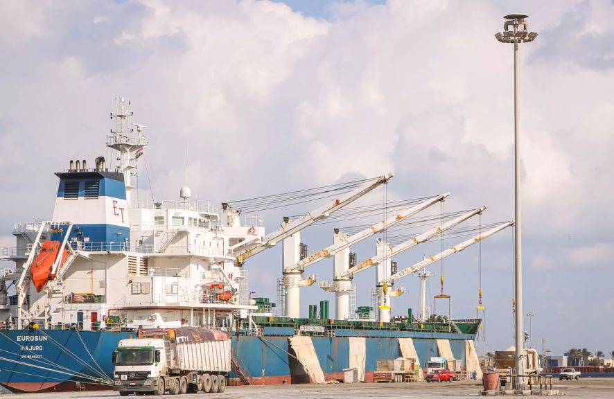 ميناء دمياط