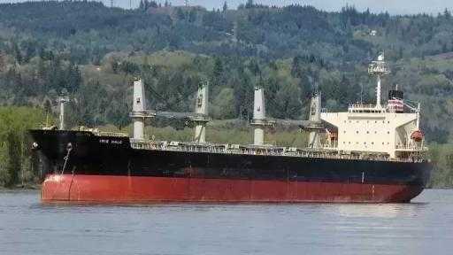 تداول 23 ألف طن بضائع و913 شاحنة بمواني البحر الأحمر تداول 23 ألف طن بضائع و913 شاحنة بمواني البحر الأحمر