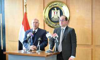 وزيرا الصناعة والمالية: إتاحة ٩٠ مليار جنيه تسهيلات تمويلية للقطاعات الإنتاجية بفائدة لا تتجاوز ١٥٪ خلال العام المالي الحالي
