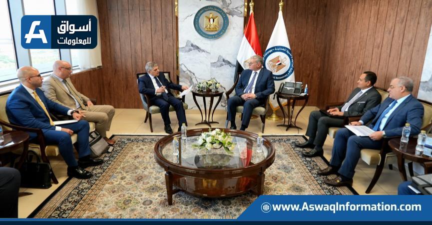 لقاء وزير البترول مع رئيس هيئة قناة السويس