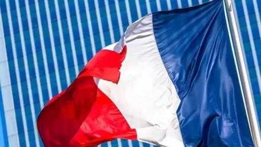 النمو الاقتصادي في فرنسا سيبلغ 0.8% على الأقلّ سنة 2025