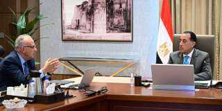 وزير الري يستعرض جهود إزالة التعديات على مجرى نهر النيل وأراضي طرح النهر