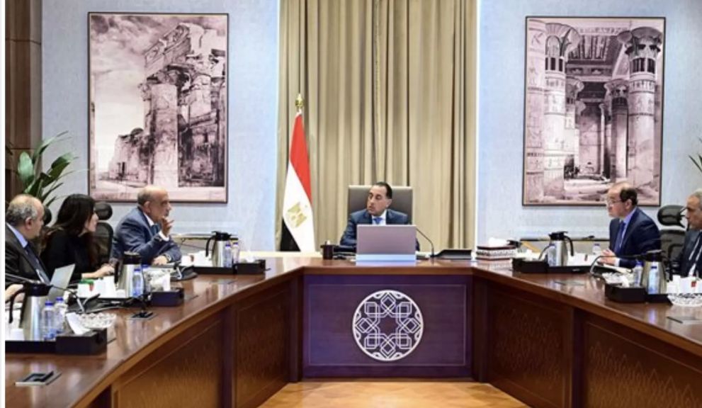خلال الاجتماع