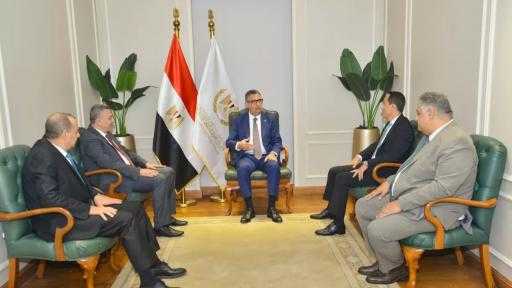 وزير التموين يناقش خطة عمل جهاز التجارة الداخلية بما يدعم استقرار الأسواق وزير التموين يناقش خطة عمل جهاز التجارة الداخلية بما يدعم استقرار الأسواق