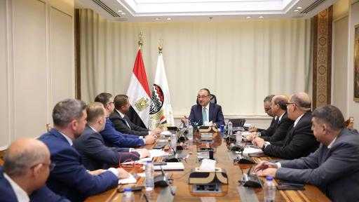 وزير قطاع الأعمال العام يبحث مع ”سمينس” التعاون بمجالات الأسمدة والألومنيوم والطاقة وزير قطاع الأعمال العام يبحث مع ”سمينس” التعاون بمجالات الأسمدة والألومنيوم والطاقة