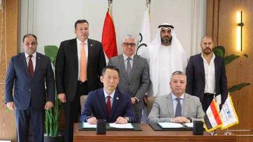 باستثمارات 3.5 مليارات دولار.. توقيع مذكرة تفاهم لإنشاء 3 مصانع لإنتاج المواسير... باستثمارات 3.5 مليارات دولار.. توقيع مذكرة تفاهم لإنشاء 3 مصانع لإنتاج المواسير والإطارات وأسلاك الألياف الضوئية