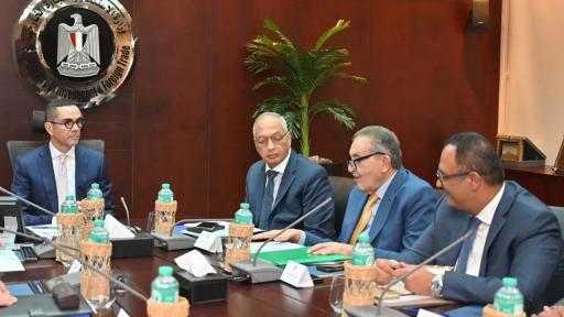 هدف الوصول إلى يومين.. وزير الاستثمار يستعرض جهود الدولة لتطوير منظومة الإفراج... هدف الوصول إلى يومين.. وزير الاستثمار يستعرض جهود الدولة لتطوير منظومة الإفراج الجمركي