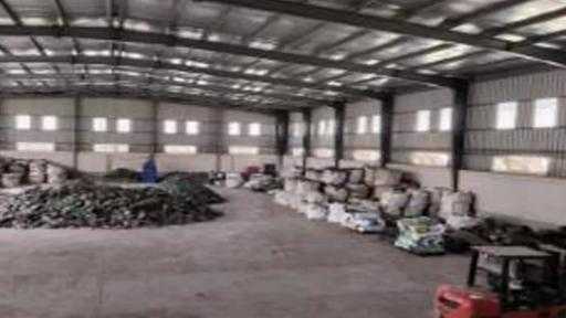 ضبط 325 طنًا من المواد الخام والمنتج النهائي لنفايات إلكترونية وفحم صناعي ضبط 325 طنًا من المواد الخام والمنتج النهائي لنفايات إلكترونية وفحم صناعي