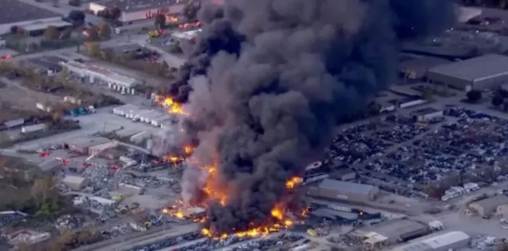 تحطم طائرة شحن