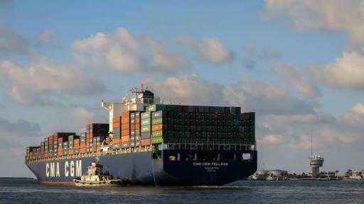 تضم قمح وذرة وحديد.. ميناء دمياط يستقبل 62598 طنًا من البضائع