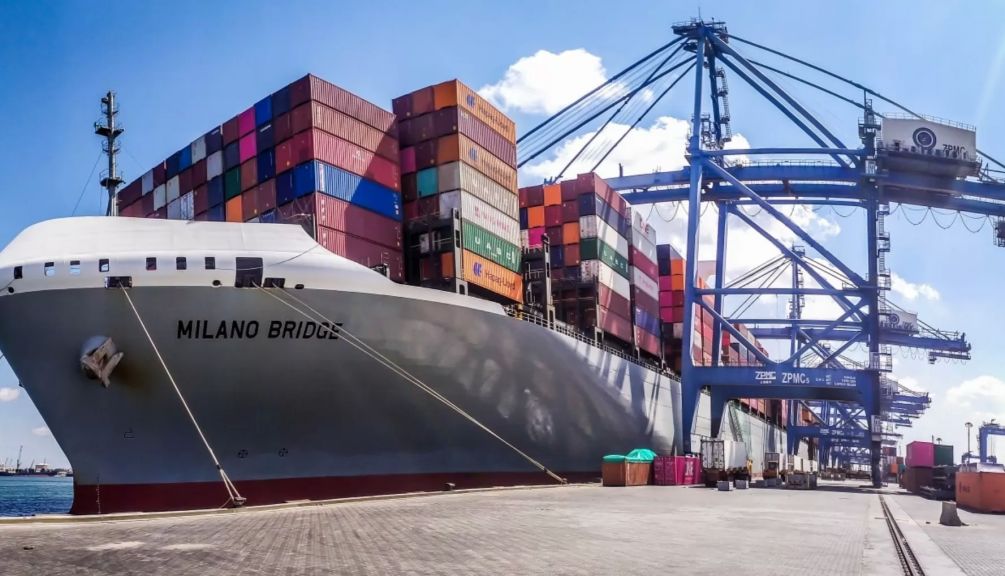 ميناء دمياط