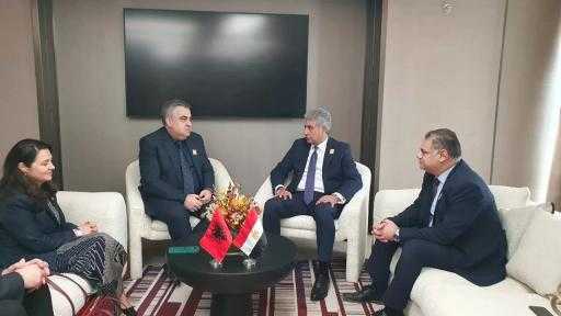 وزير السياحة يبحث تعزيز التعاون مع ألبانيا وسريلانكا