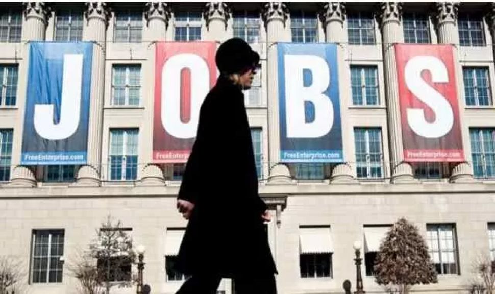 ظاهرة الوظائف الوهمية تُفاقم حالة الضبابية في سوق العمل الأمريكية