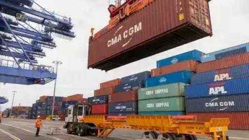 «السعودية المصرية» تبيع حصتها في «الإسكندرية للحاويات» لصالح «كاسبيان لوجستكس» «السعودية المصرية» تبيع حصتها في «الإسكندرية للحاويات» لصالح «كاسبيان لوجستكس»