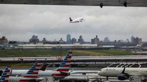واشنطن تسمح باستئناف الرحلات الجوية بشكل طبيعي بعد انتهاء الإغلاق واشنطن تسمح باستئناف الرحلات الجوية بشكل طبيعي بعد انتهاء الإغلاق