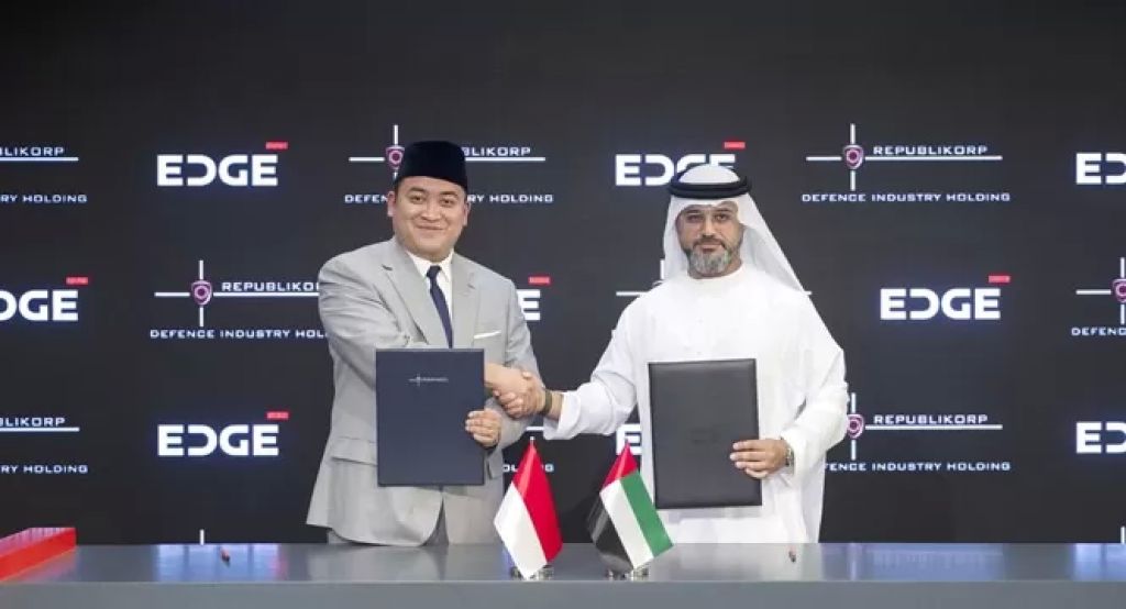 جانب من توقيع الاتفاقية