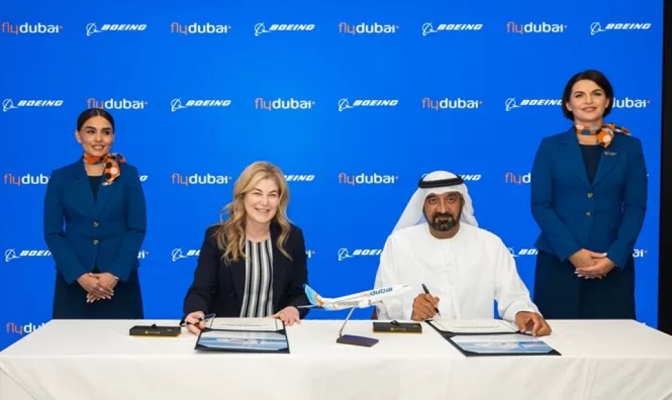 جانب من توقيع الاتفاقية