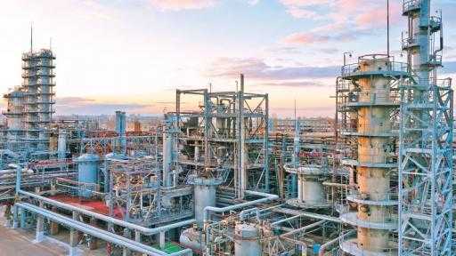 باستثمارات 680 مليون دولار.. مشروع تصنيع الصودا آش بالعلمين الجديدة يحصل على الرخصة الذهبية