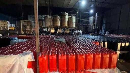 ضبط مصنع لإعادة تدوير زيوت مستعملة لتشغيل محركات السيارات بالجيزة