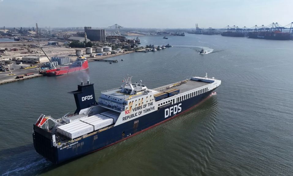 ميناء دمياط