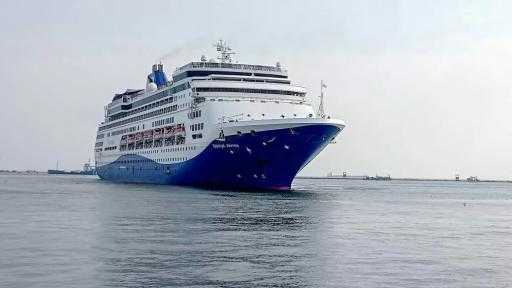 ميناء غرب بورسعيد يستقبل سفينة سياحية تركية على متنها 435 سائحًا