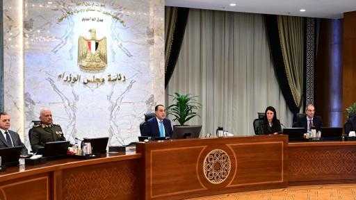 رئيس الوزراء يُوجه بضرورة العمل بسرعة على تفعيل وثائق وبروتوكولات التعاون الموقعة مع الجزائر