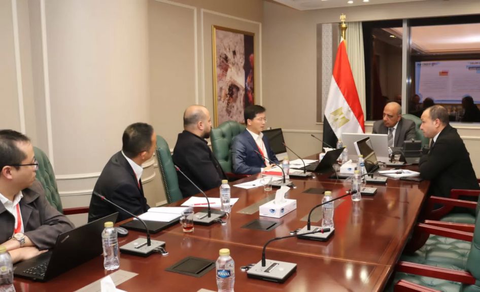 جانب من المباحثات