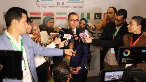 وزير الاستثمار: نستهدف رفع حجم التجارة البينية بين مجموعة الدول الثمان الإسلامية النامية إلى 500 مليار دولار بحلول 2030