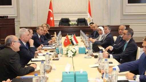 وزير الاستثمار: 200 شركة تركية تستثمر 3 مليارات دولار في مصر.. ونستهدف... وزير الاستثمار: 200 شركة تركية تستثمر 3 مليارات دولار في مصر.. ونستهدف رفع التبادل التجاري إلى 15 مليارًا