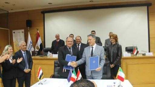 البحوث الزراعية يوقع بروتوكول تعاون مع الاتحاد الأوروبى لتدريب 400 ألف مزارع قمح