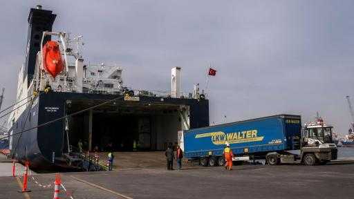 تضم ذرة وفول صويا وزيت.. ميناء دمياط يستقبل 45327 طنًا من البضائع تضم ذرة وفول صويا وزيت.. ميناء دمياط يستقبل 45327 طنًا من البضائع